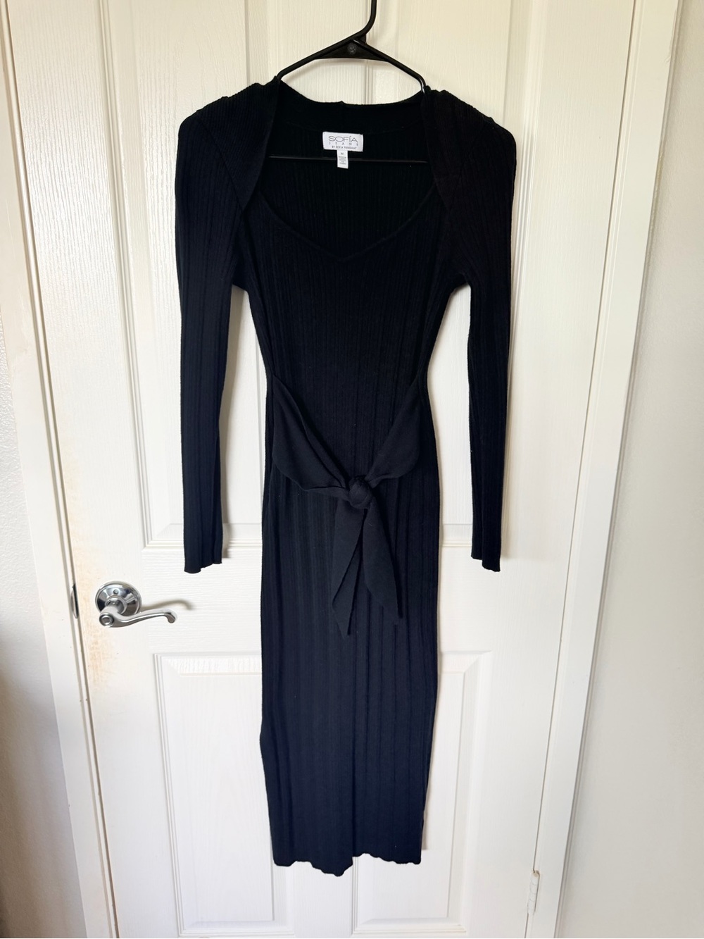 sofia by sofia vergara Black Ribbed Long-Sleeve Tie-Waist Dress